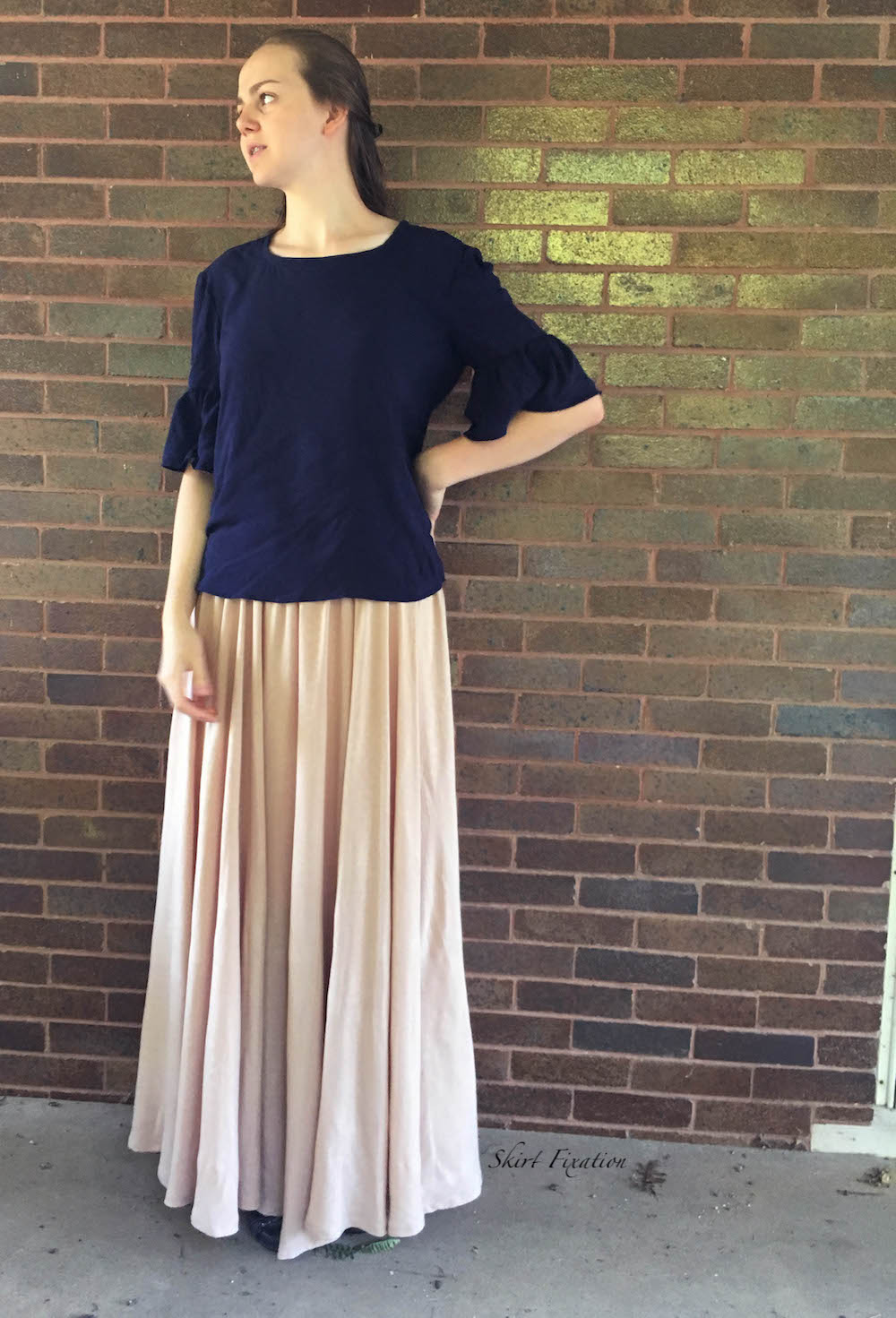 Maxi circle skirt tutorial from Skirt Fixation