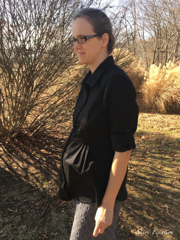 2 tutorials from Skirt Fixation on how to make the Cheyenne Tunic suitable for maternity wear