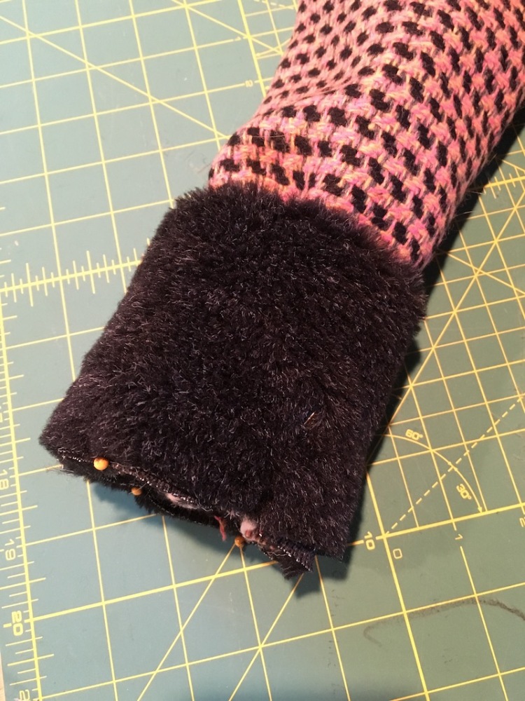 Skirt Fixation's guide to add faux fur cuffs to any garment.
